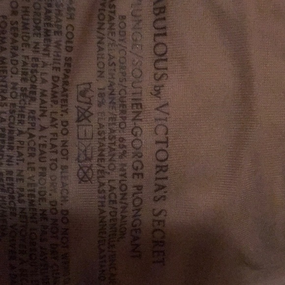 Victoria secret plunge bras selling all 4 for 50 - Picture 2 of 3